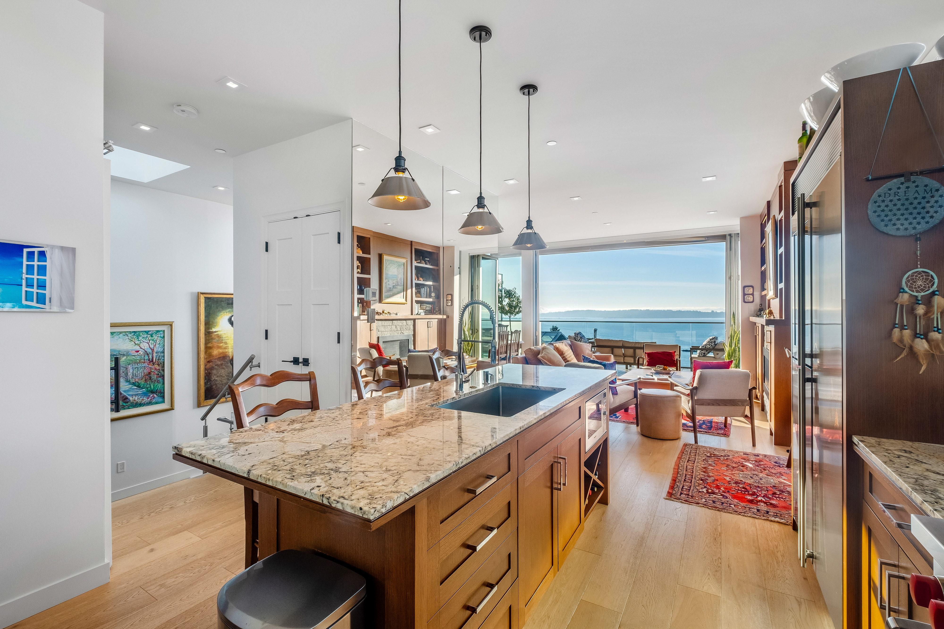 15046 Buena Vista Avenue